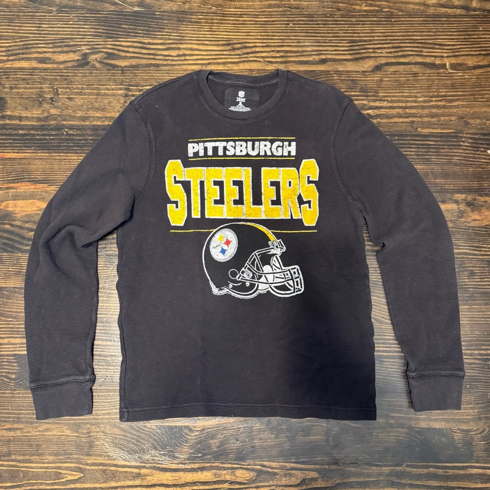 NFL Pittsburgh Steelers Black Long Sleeve Tee with Yellow Graphic
